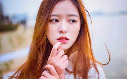 女生聊天態(tài)度突然冷淡