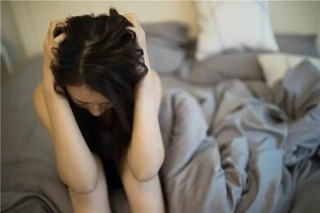 教你“兩招”，回?fù)裟腥说碾[性攻擊
