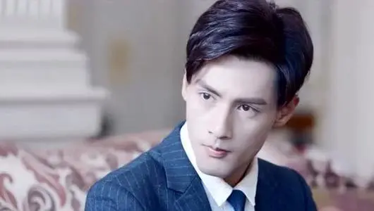 每一個(gè)鋼鐵直女，都在努力的阻擋自己的桃花運(yùn)